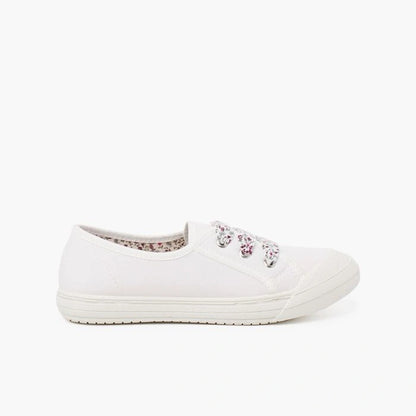 Canvas_Trainers_with_Rubber_Toe_Cap-white