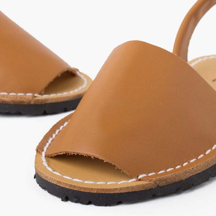 Menorcan_Avarcas-leather-06