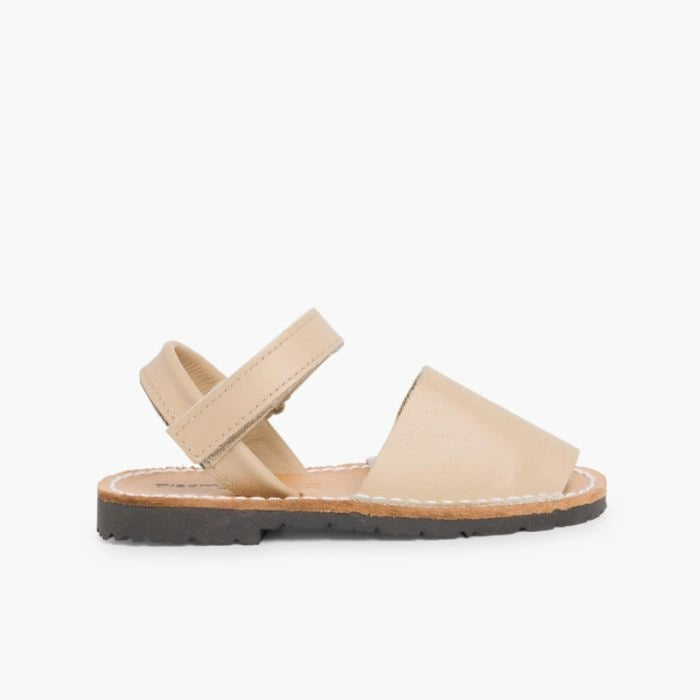 Menorcan_Avarcas_with_Velcro_Fastening-sand