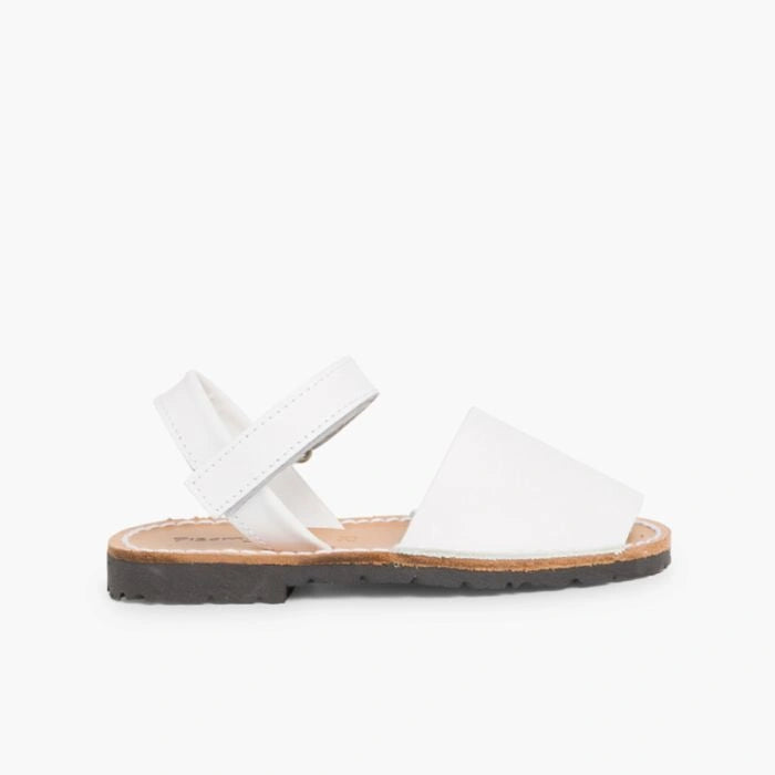 Menorcan_Avarcas_with_Velcro_Fastening-white