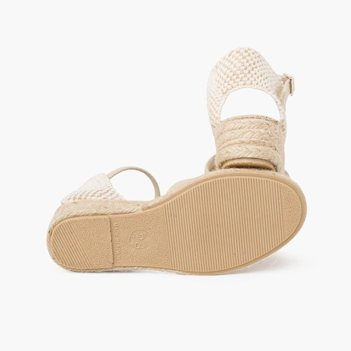 Wedge_Espadrilles_with_Buckle_Fastening-beige-03